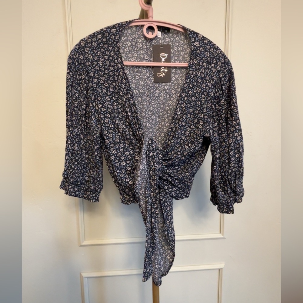 Tie Front Women’s Top Daisy Blue Floral Y2K Crop Top MSRP $45
